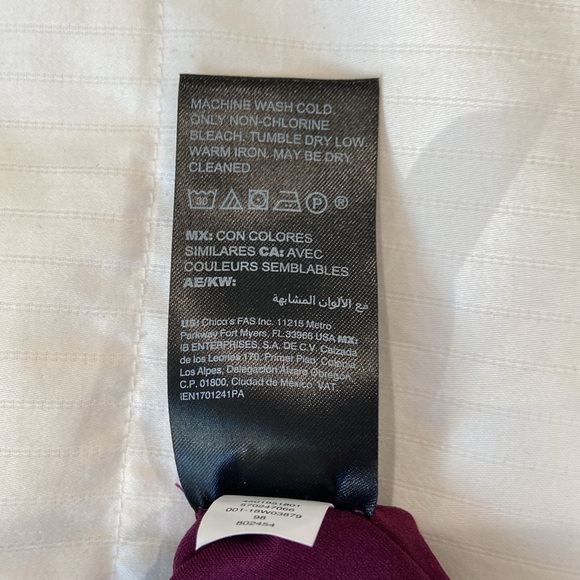 NWT! White House Black Market Rich Plum Velvet Top. Size 12 - Picture 5 of 8